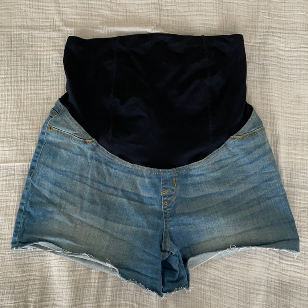 Isabel Maternity Shorts Size 6